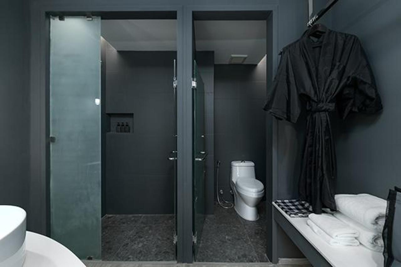 Foto Hotel Phuket Beachfront Ngoại thất bức ảnh Bathroom