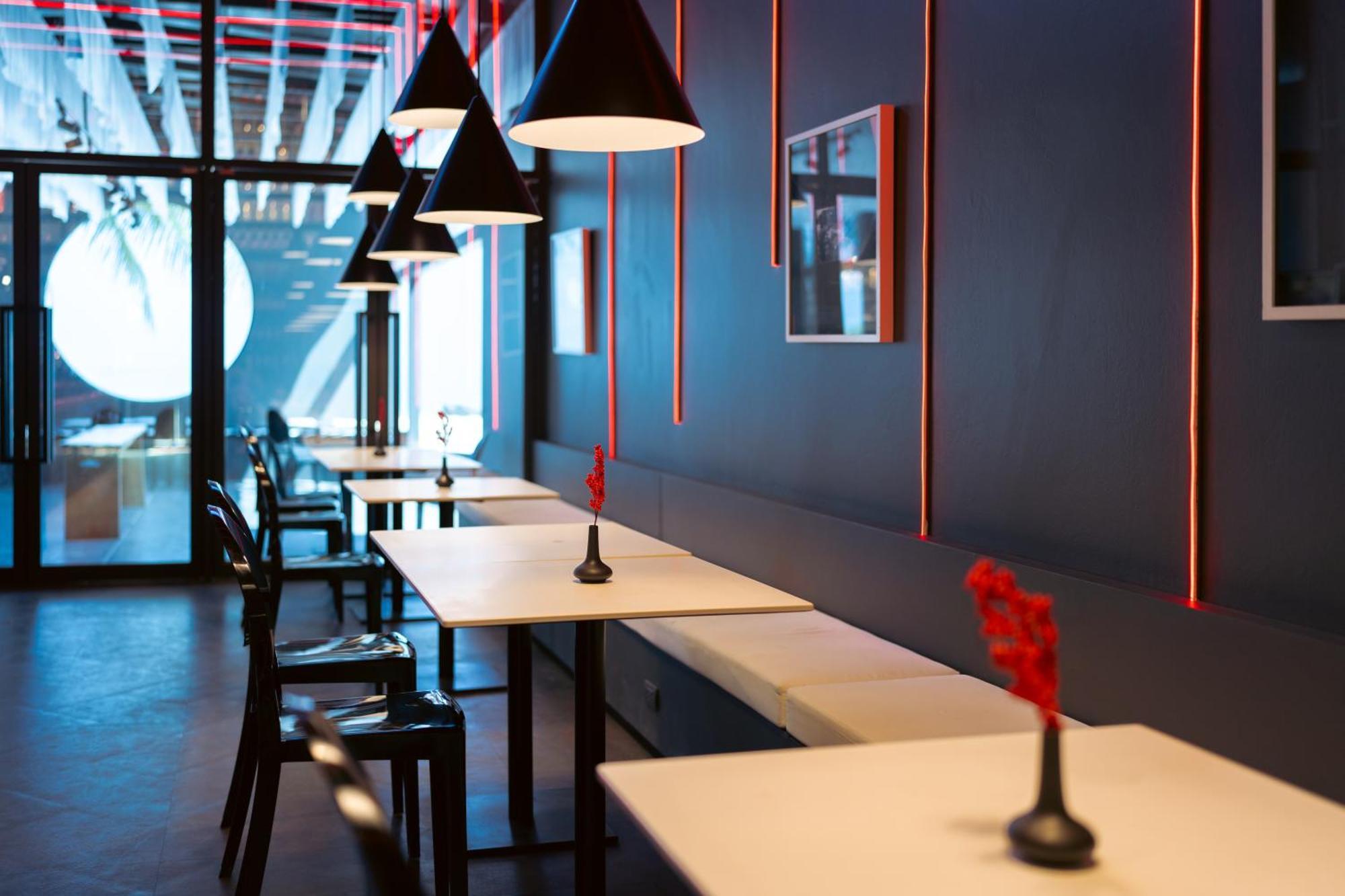 Foto Hotel Phuket Beachfront Ngoại thất bức ảnh The interior of the restaurant