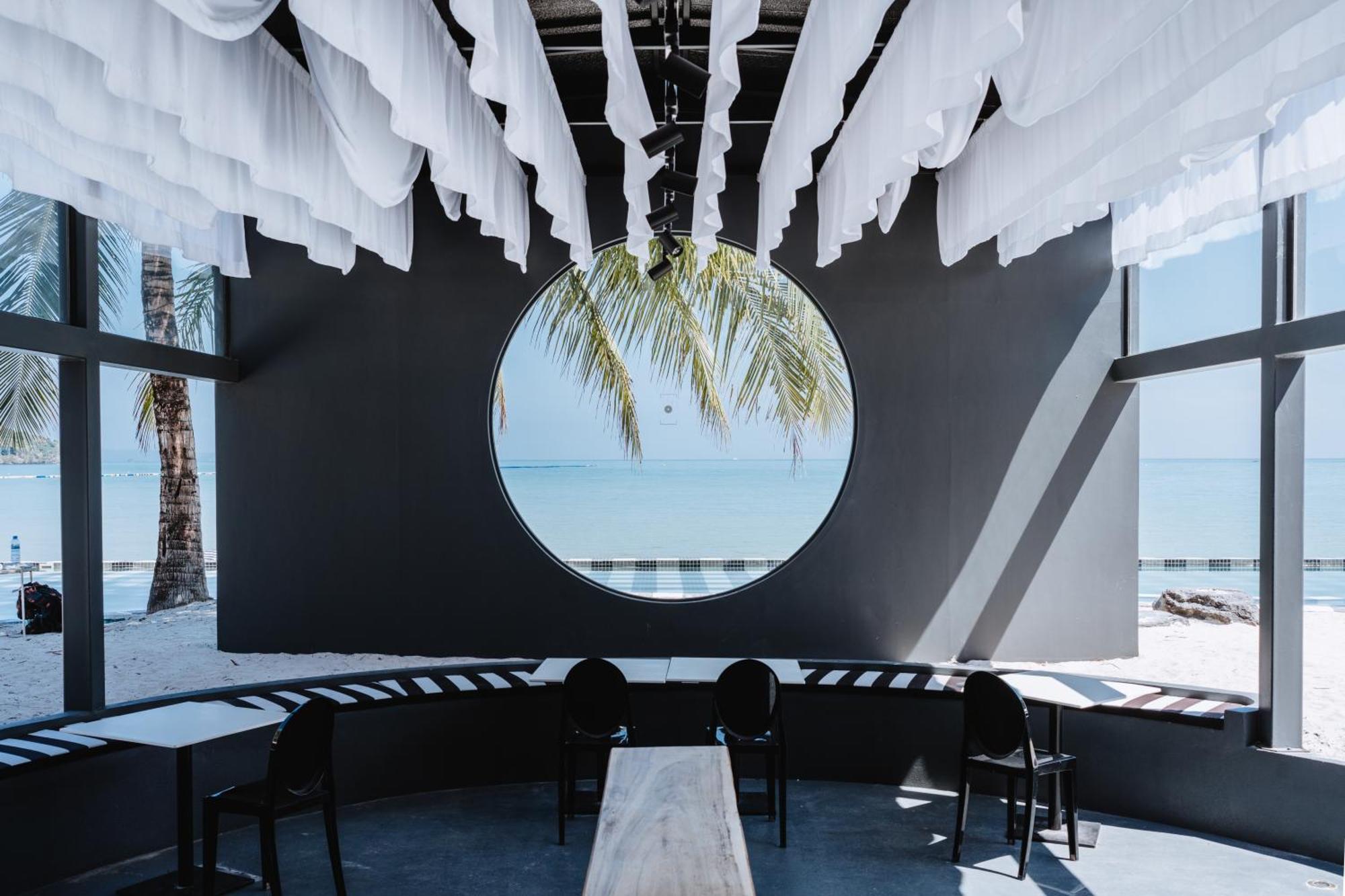 Foto Hotel Phuket Beachfront Ngoại thất bức ảnh The Beach