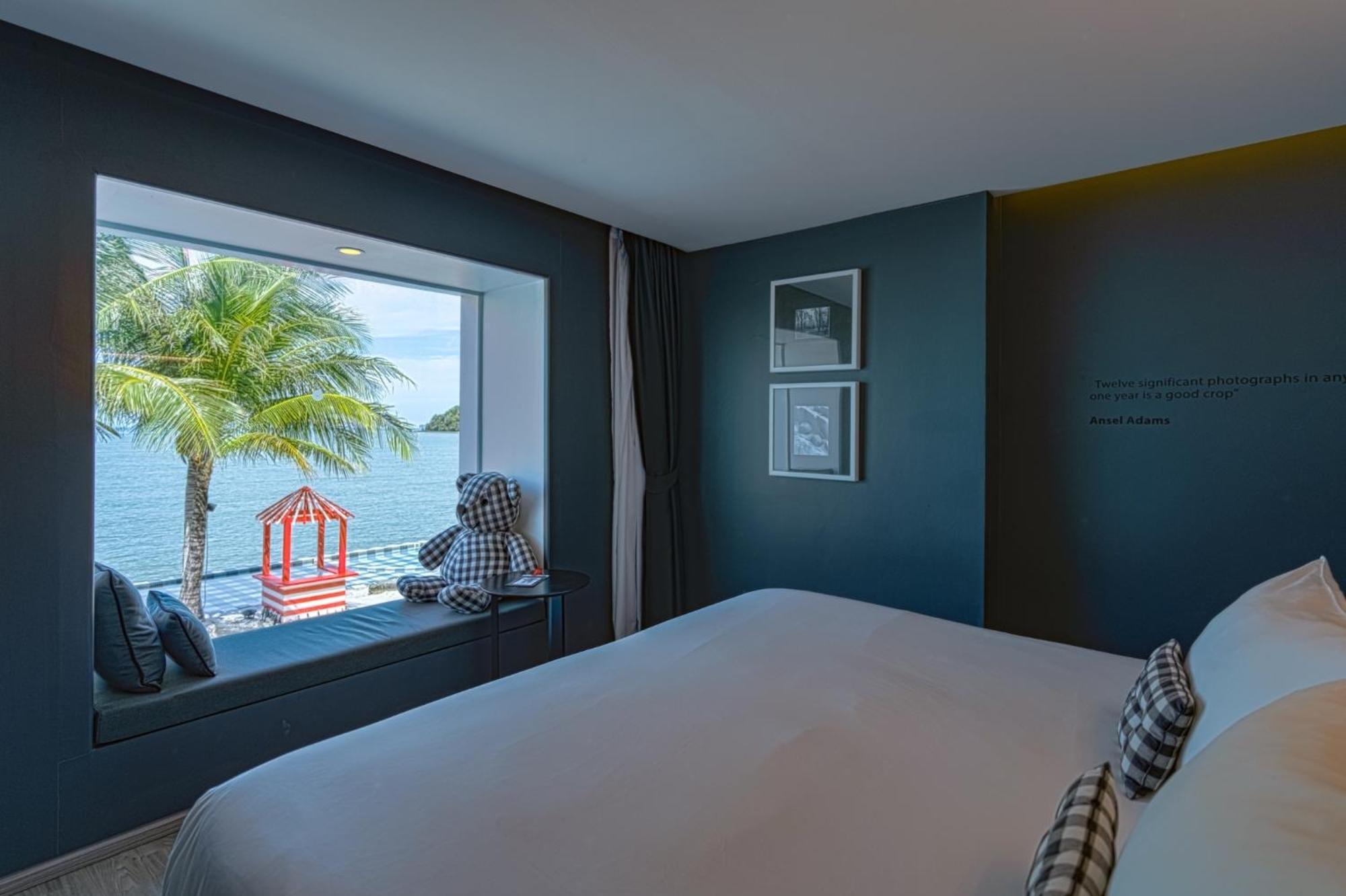 Foto Hotel Phuket Beachfront Ngoại thất bức ảnh Deluxe Ocean View