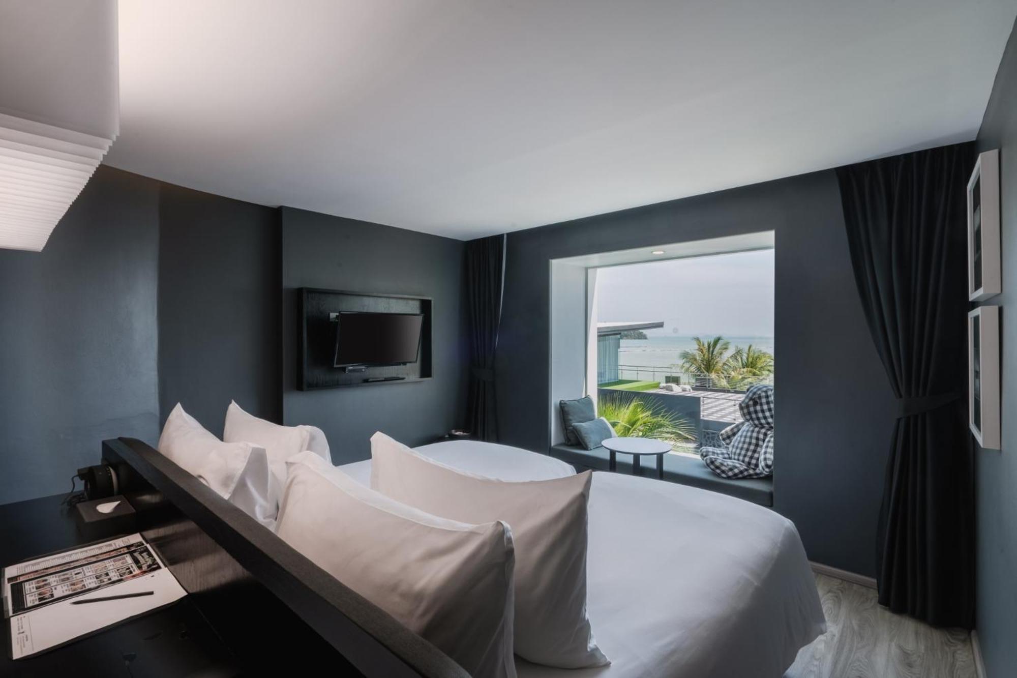 Foto Hotel Phuket Beachfront Ngoại thất bức ảnh